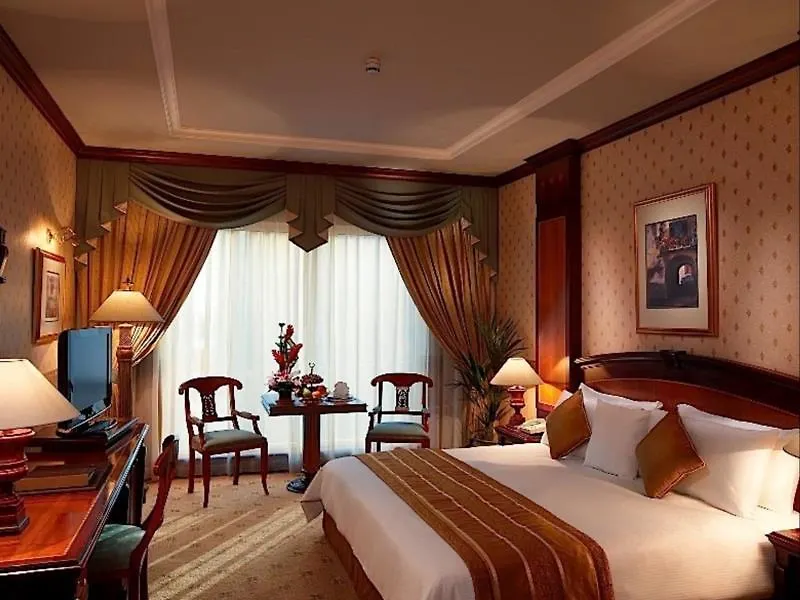 Knight Castle Hotel Dubai 5*,